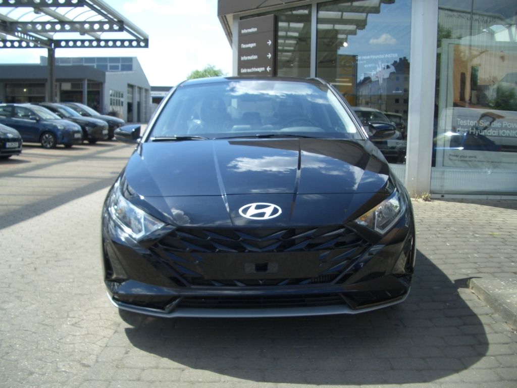 Fahrzeugabbildung Hyundai i20 Facelift MJ25 1.0 Trend, Navigation