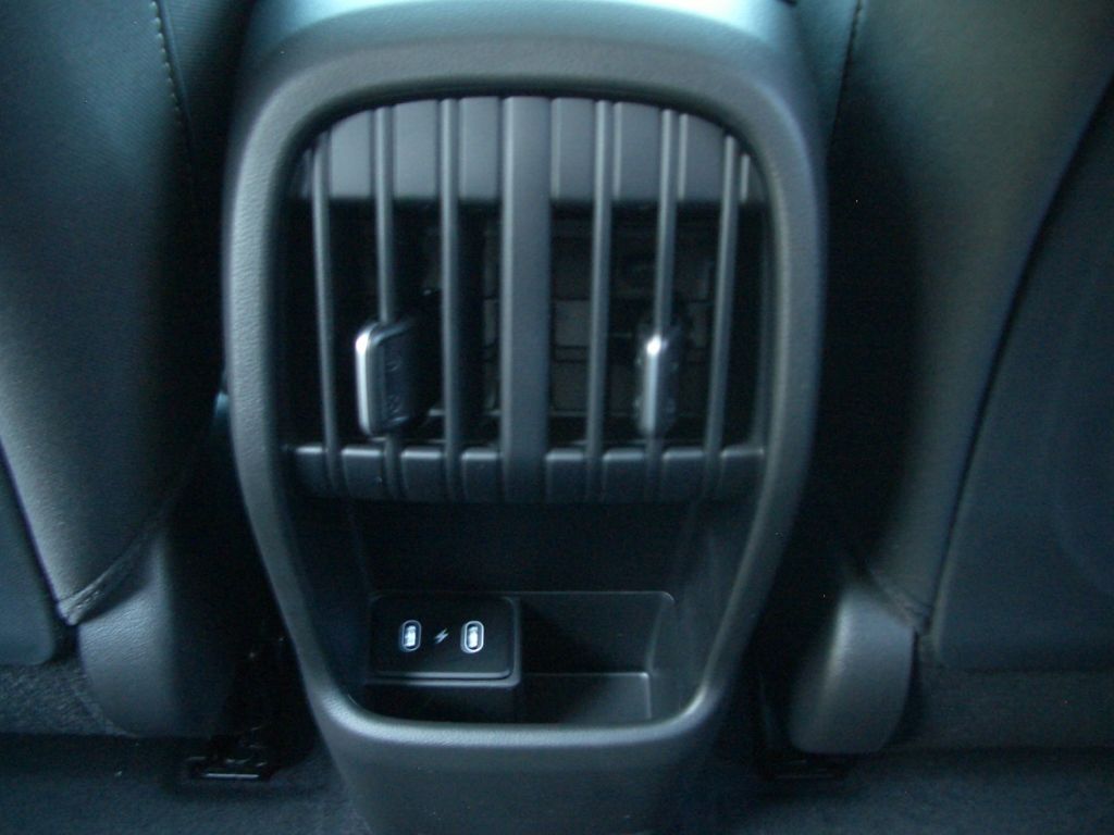 Fahrzeugabbildung Hyundai KONA ELEKTRO SX2 MJ25 48,4 kWh Trend, Sitz, Heck