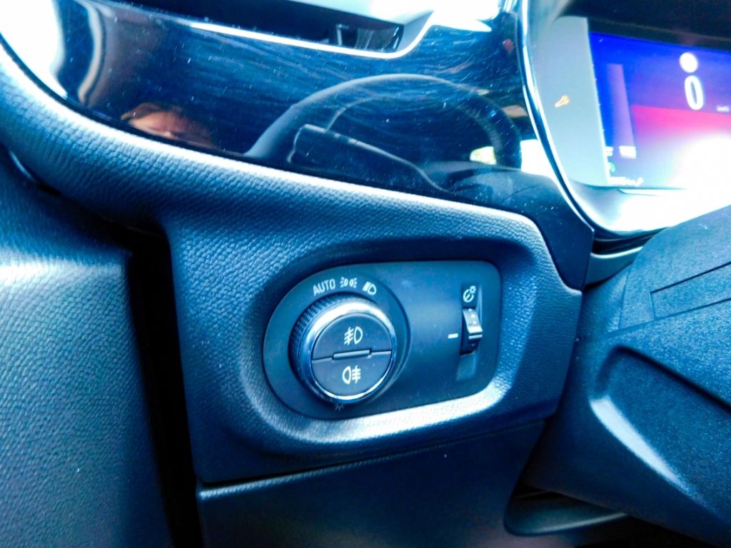 Fahrzeugabbildung Opel Corsa F GS 1.2 Turbo Matrix-LED 2x Kamera Sitz-H