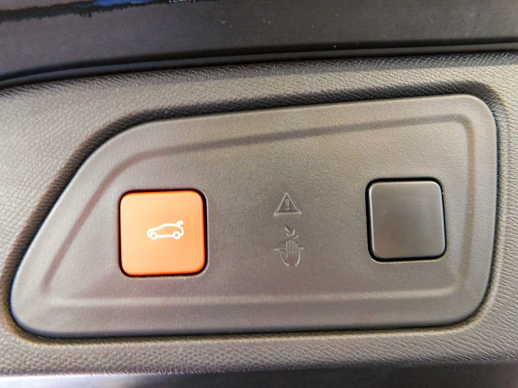 Fahrzeugabbildung Citroën C5 Aircross Max Puretech Ganzjahresreifen Rückfa