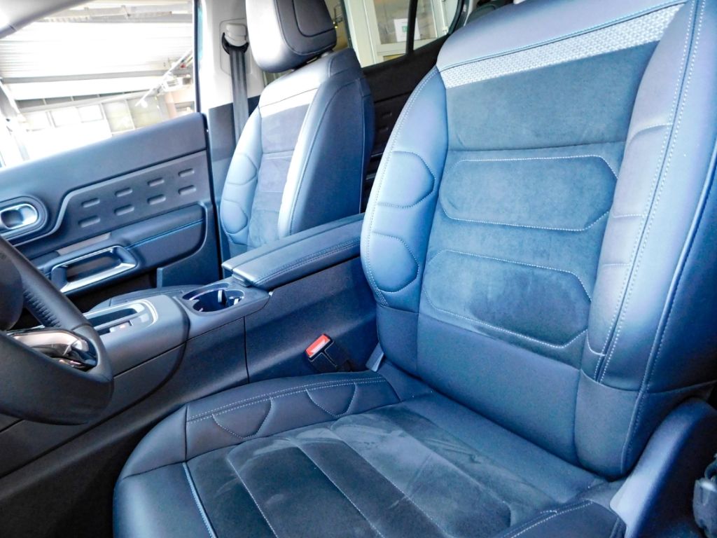 Fahrzeugabbildung Citroën C5 Aircross Max Puretech Ganzjahresreifen Rückfa