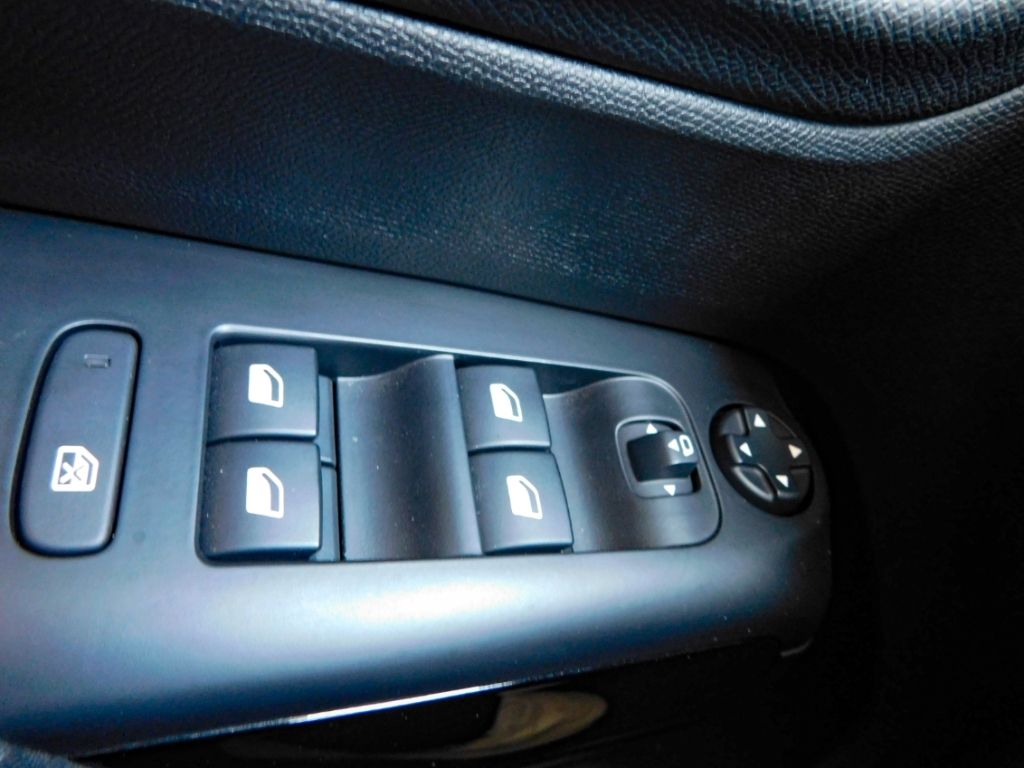Fahrzeugabbildung Citroën C5 Aircross Max Puretech Ganzjahresreifen Rückfa