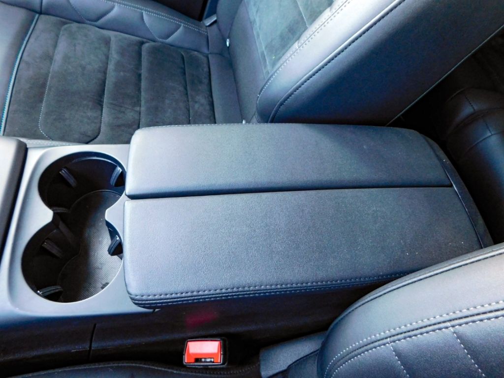 Fahrzeugabbildung Citroën C5 Aircross Max Puretech Ganzjahresreifen Rückfa