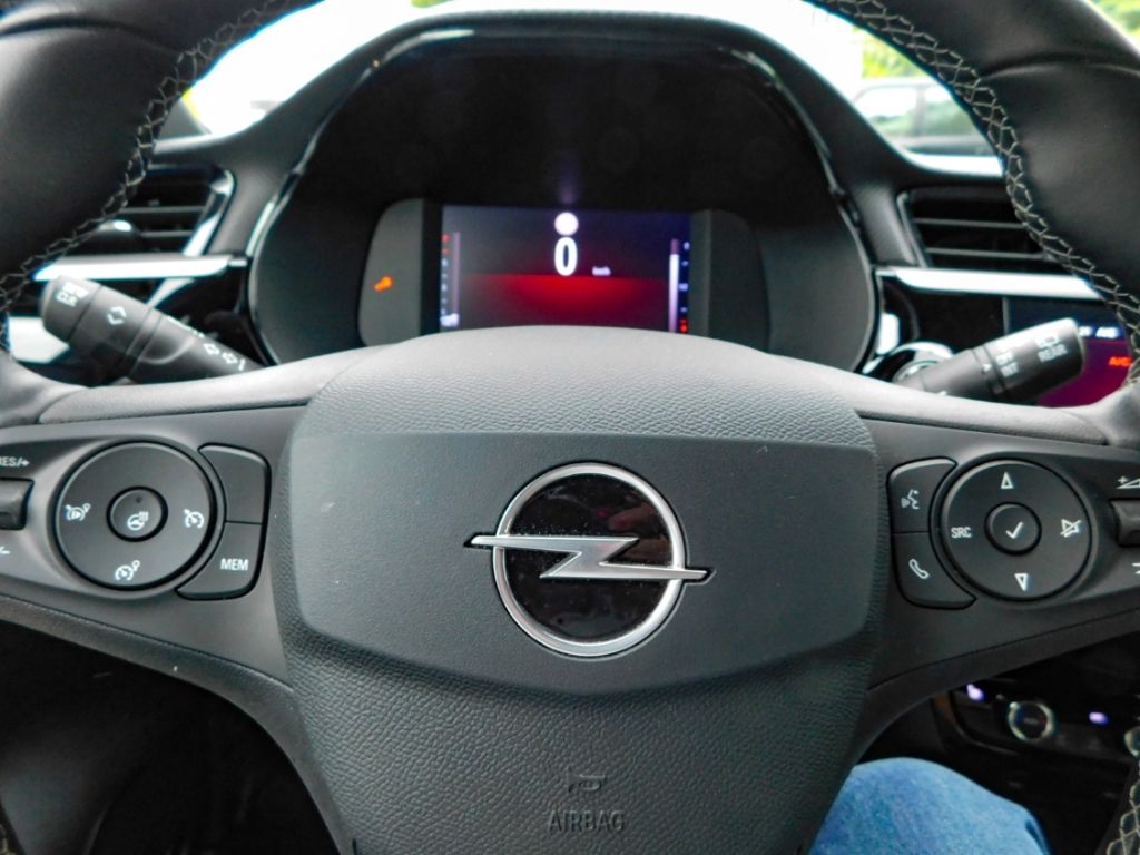 Fahrzeugabbildung Opel Corsa F GS 1.2 Turbo Matrix-LED 2x Kamera Sitz-H