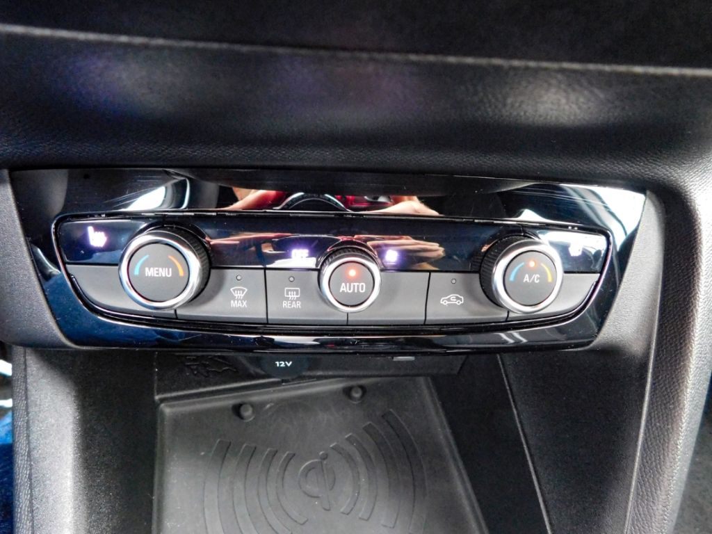 Fahrzeugabbildung Opel Corsa F GS 1.2 Turbo Matrix-LED 2x Kamera Sitz-H