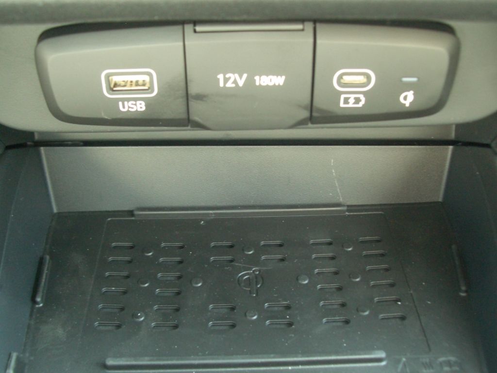 Fahrzeugabbildung Hyundai i10 Facelift MJ25 1.0 Trend Navi, Komfort-Paket