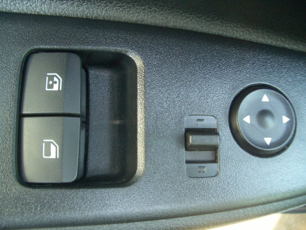 Fahrzeugabbildung Hyundai i10 Facelift MJ25 1.0 Trend Navi, Komfort-Paket