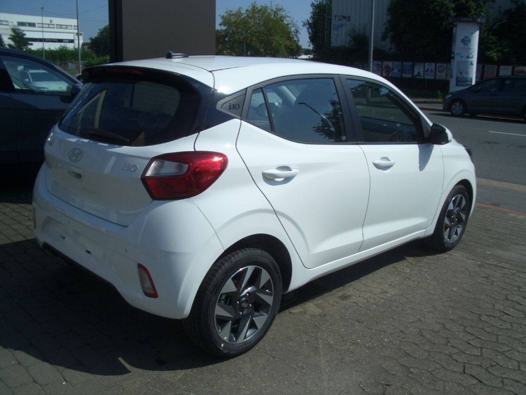 Fahrzeugabbildung Hyundai i10 Facelift MJ25 1.0 Trend Navi, Komfort-Paket