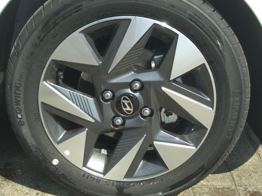 Fahrzeugabbildung Hyundai i10 Facelift MJ25 1.0 Trend Navi, Komfort-Paket