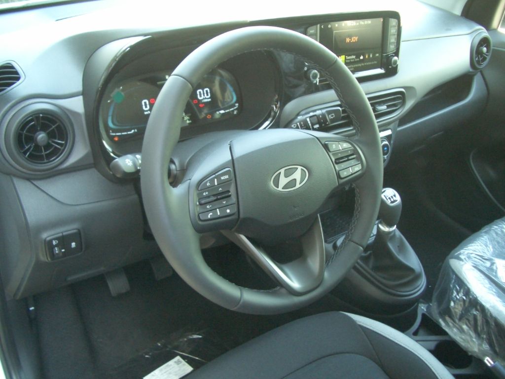 Fahrzeugabbildung Hyundai i10 Facelift MJ25 1.0 Trend Navi, Komfort-Paket