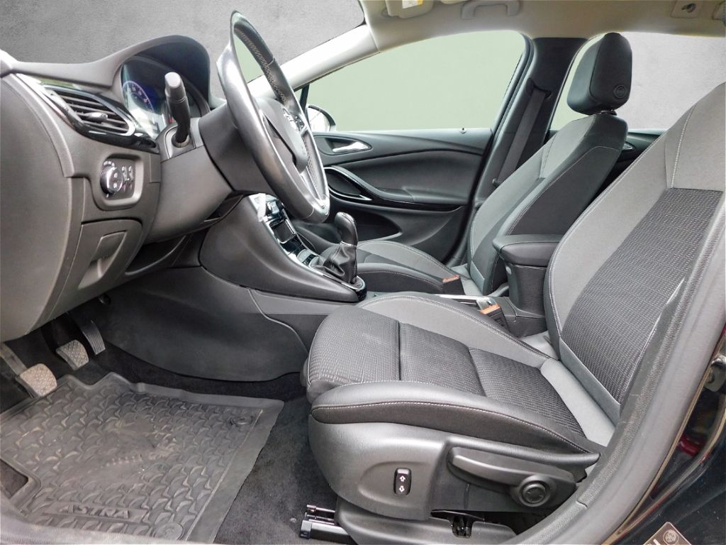 Fahrzeugabbildung Opel Astra K ST Elegance 1.2 Turbo Navi 2x Kamera