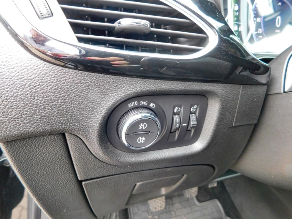 Fahrzeugabbildung Opel Astra K ST Elegance 1.2 Turbo Navi 2x Kamera