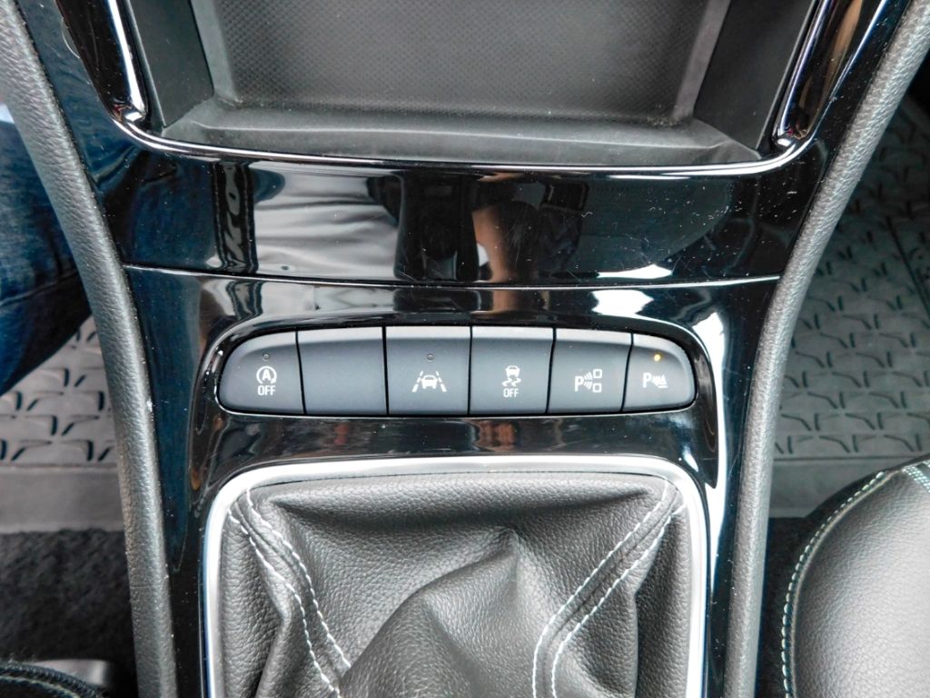 Fahrzeugabbildung Opel Astra K ST Elegance 1.2 Turbo Navi 2x Kamera