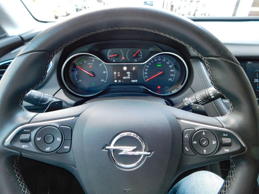 Fahrzeugabbildung Opel Grandland Elegance Plug-in-Hybrid Teil-Leder Nav