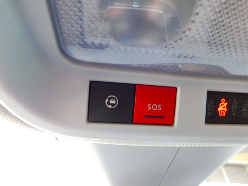 Fahrzeugabbildung Opel Grandland Elegance Plug-in-Hybrid Teil-Leder Nav