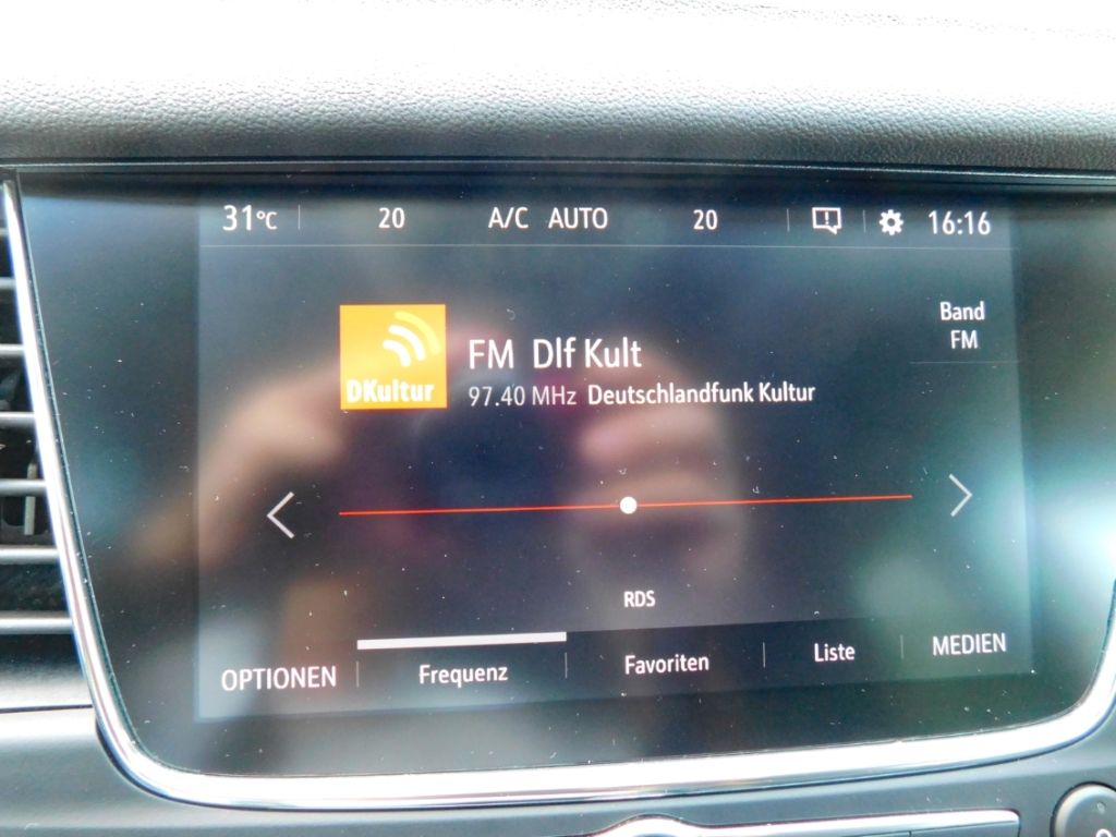 Fahrzeugabbildung Opel Grandland Elegance Plug-in-Hybrid Teil-Leder Nav