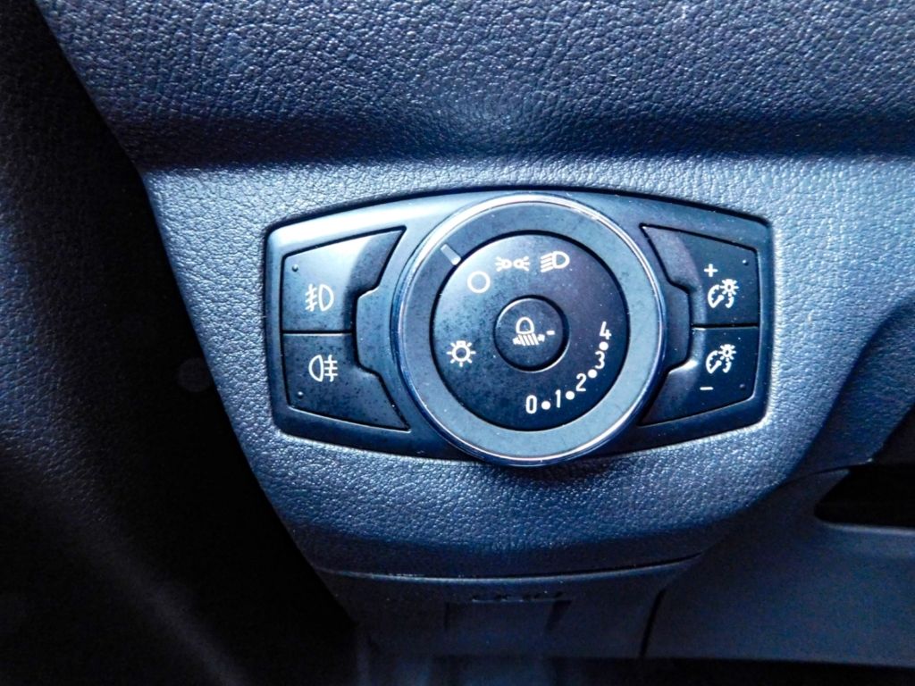 Fahrzeugabbildung Ford Transit Courier Sport 1.5 TDCi EU6d Klimaanlage