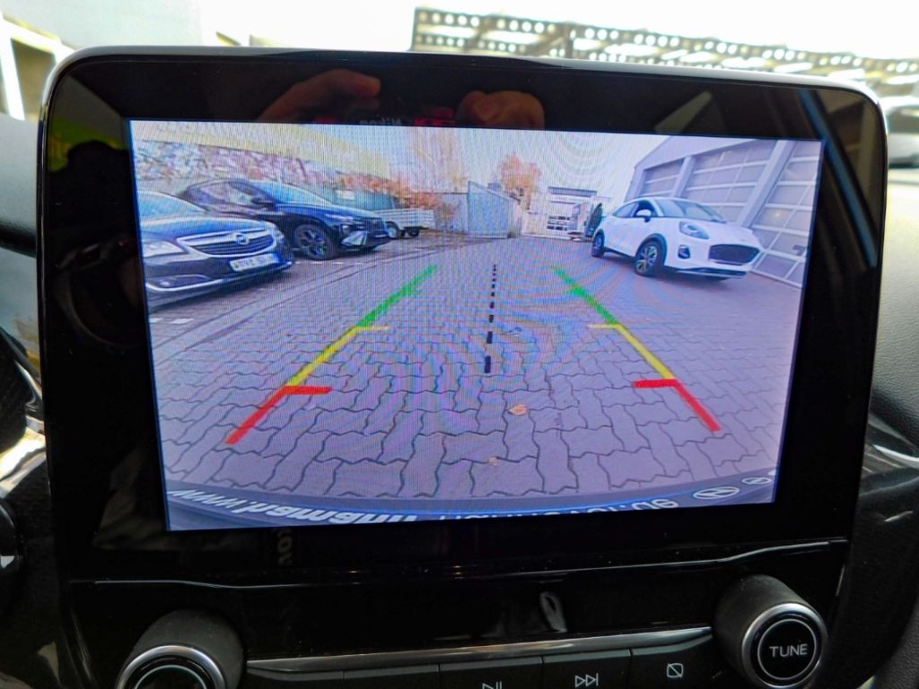 Fahrzeugabbildung Ford Puma Titanium 1.0 EcoBoost Mild Hybrid EU6d LED