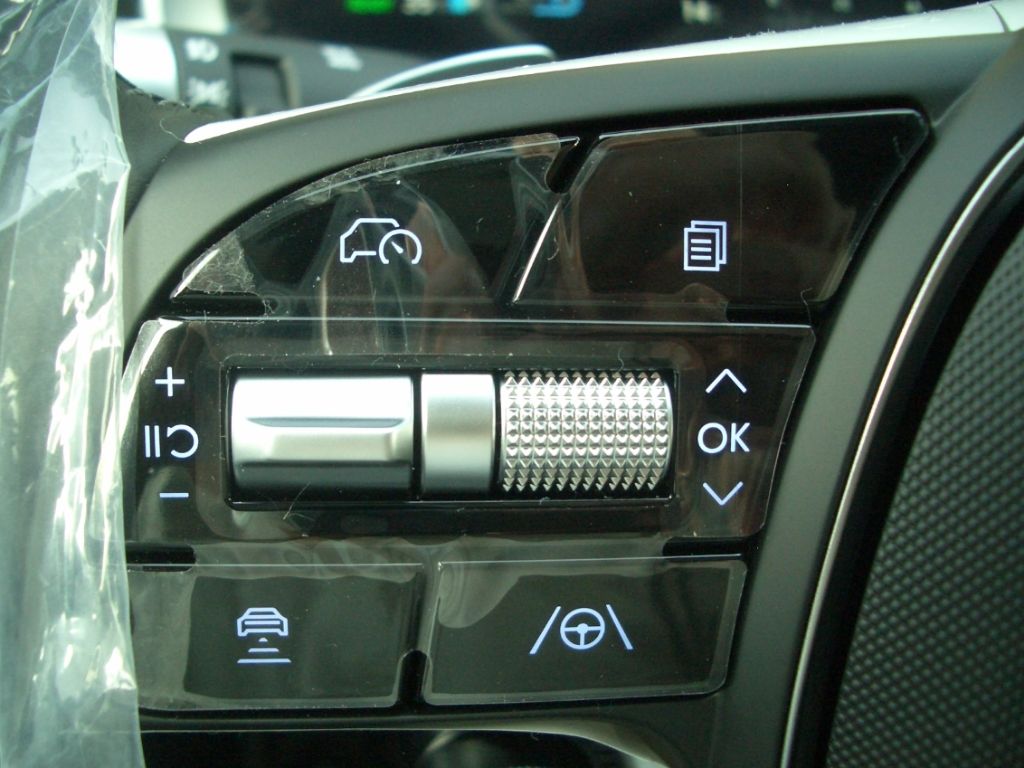 Fahrzeugabbildung Hyundai IONIQ 6 77,4 kWh 4WD First Edition, Schiebedach