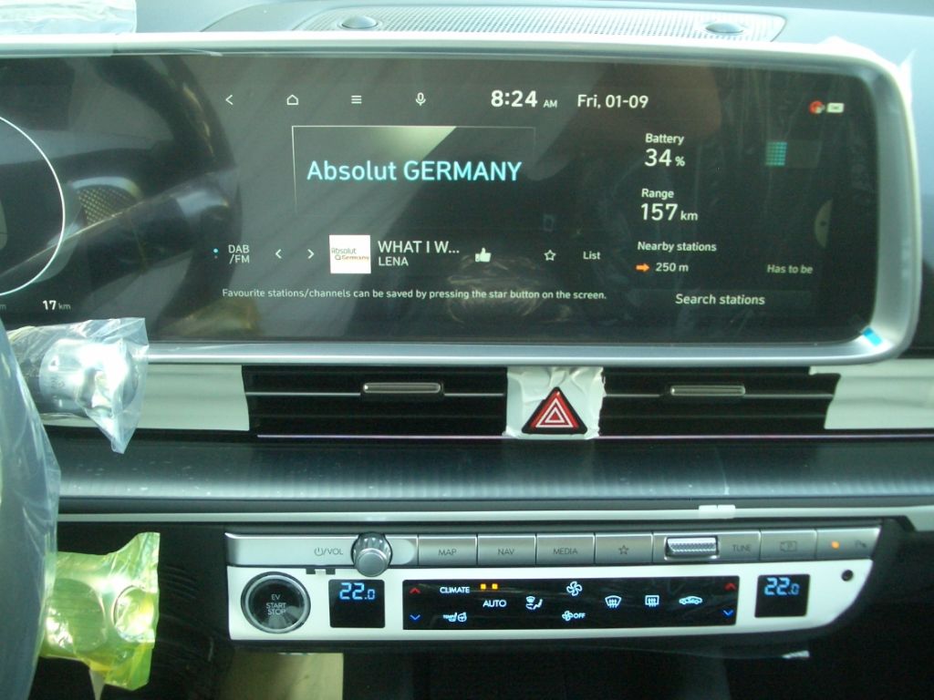 Fahrzeugabbildung Hyundai IONIQ 6 77,4 kWh 4WD First Edition, Schiebedach