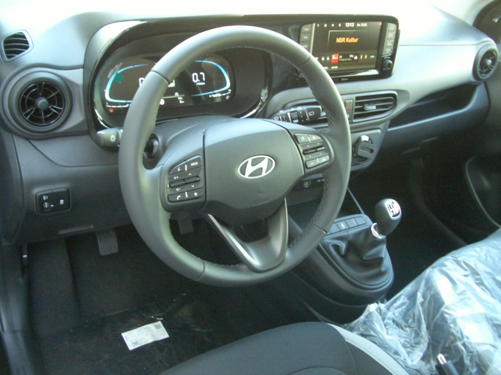 Fahrzeugabbildung Hyundai i10 Facelift MJ25 1.0 Select Navigationssystem,