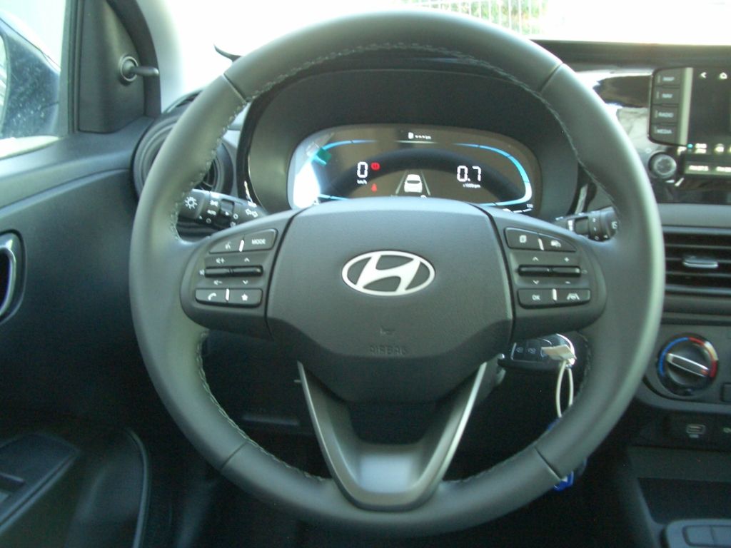 Fahrzeugabbildung Hyundai i10 Facelift MJ25 1.0 Select Navigationssystem,