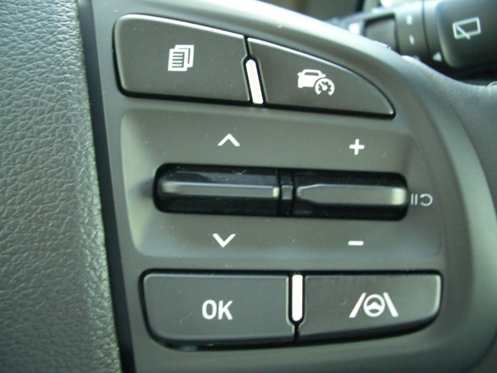 Fahrzeugabbildung Hyundai i10 Facelift MJ25 1.0 Select Navigationssystem,