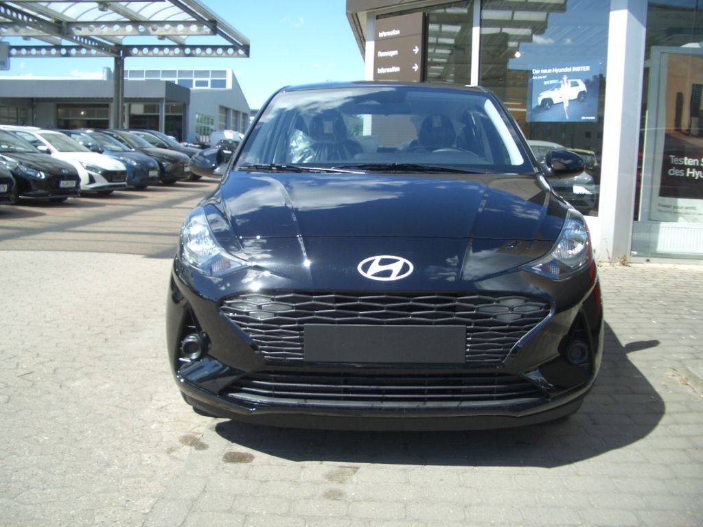 Fahrzeugabbildung Hyundai i10 Facelift MJ25 1.0 Select Navigationssystem,