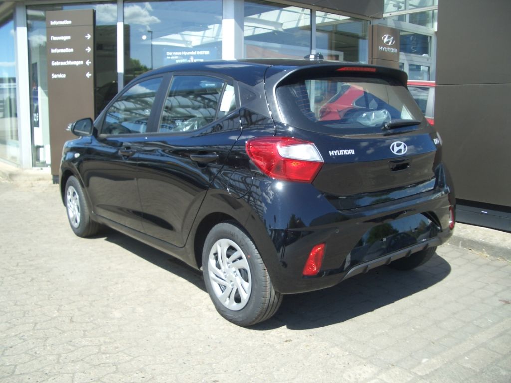 Fahrzeugabbildung Hyundai i10 Facelift MJ25 1.0 Select Navigationssystem,