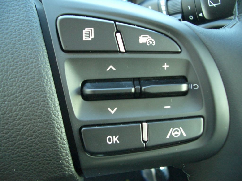 Fahrzeugabbildung Hyundai i10 Facelift MJ25 1.2 Trend Navi, Komfort-Paket