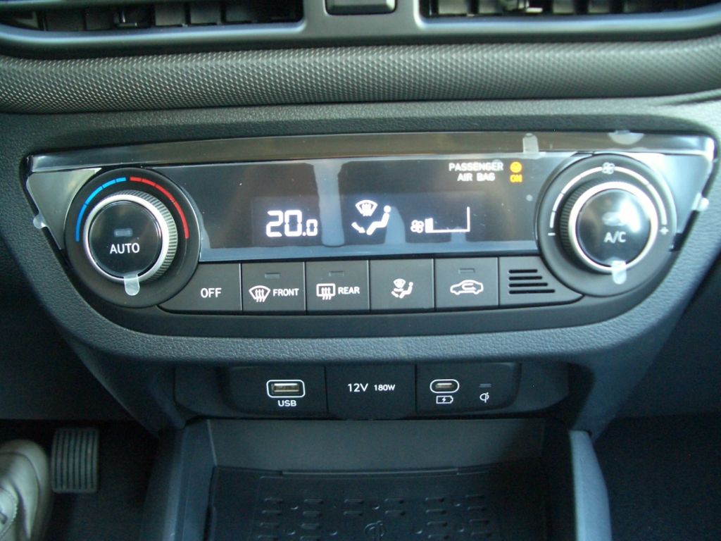 Fahrzeugabbildung Hyundai i10 Facelift MJ25 1.2 Trend Navi, Komfort-Paket