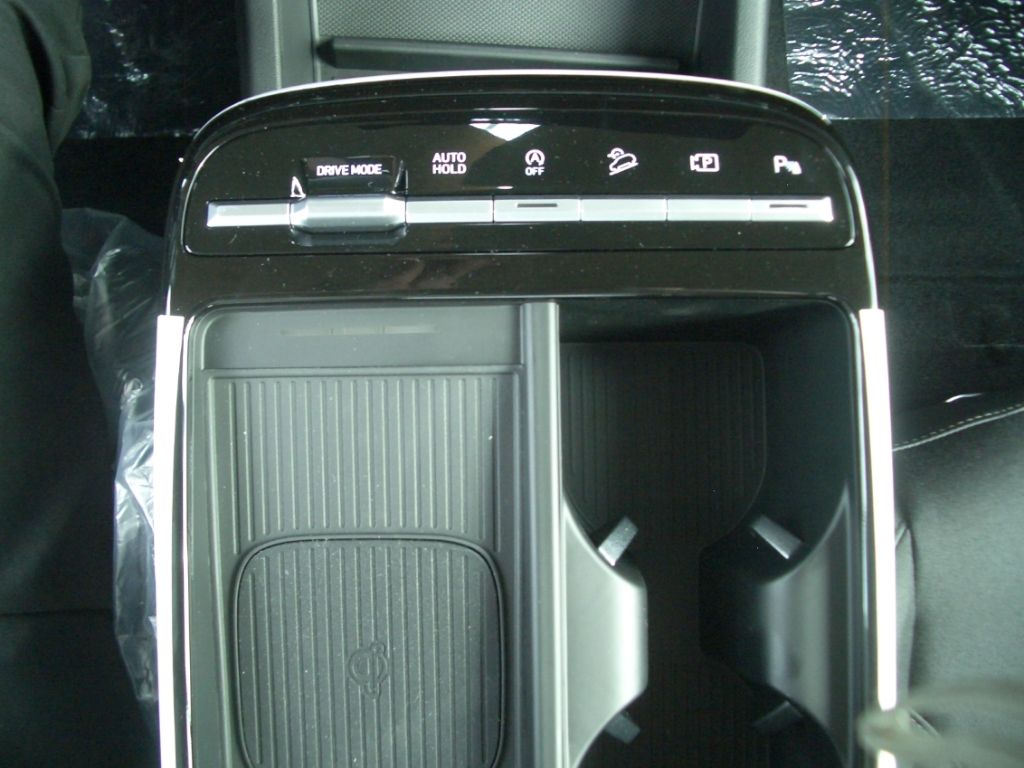 Fahrzeugabbildung Hyundai Tucson Facelift MJ25 1.6 DCT 48V Trend