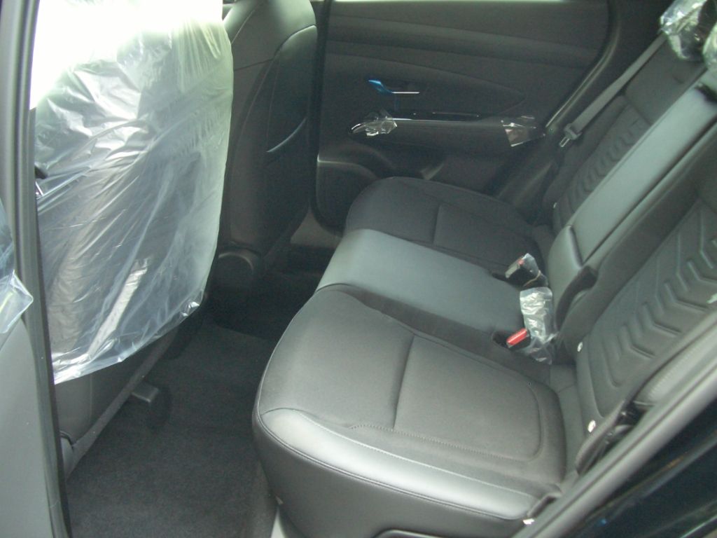 Fahrzeugabbildung Hyundai Tucson Facelift MJ25 1.6 DCT 48V Trend