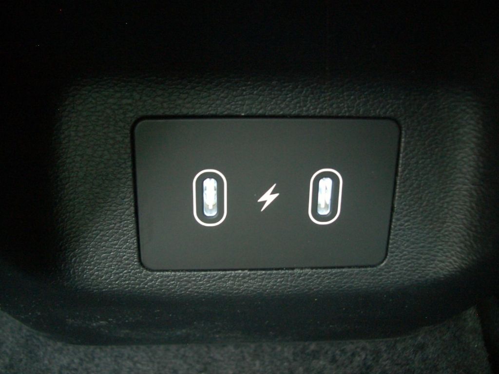 Fahrzeugabbildung Hyundai Tucson Facelift MJ25 1.6 DCT 48V Trend