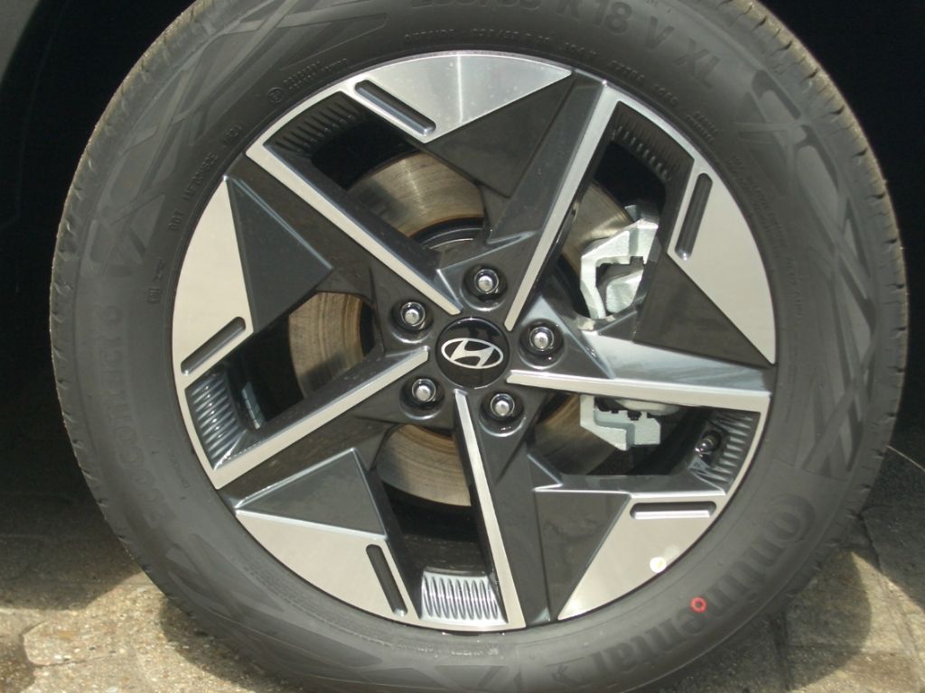 Fahrzeugabbildung Hyundai Tucson Facelift MJ25 1.6 DCT 48V Trend