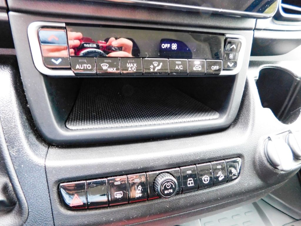Fahrzeugabbildung Opel Movano Kasten H2 35 L3H2 BlueHDI 180 Navigation