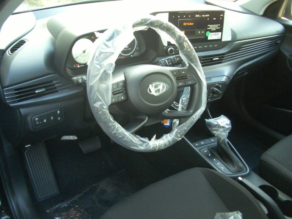 Fahrzeugabbildung Hyundai i20 Facelift MJ25 1.0 DCT Automatik Trend