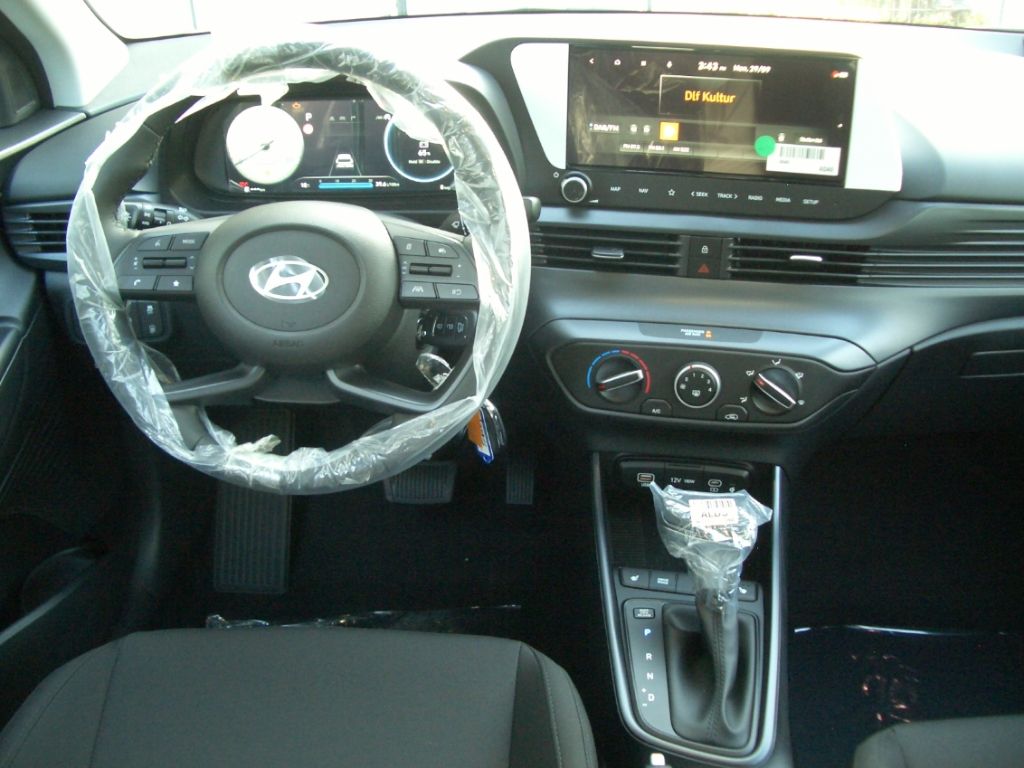 Fahrzeugabbildung Hyundai i20 Facelift MJ25 1.0 DCT Automatik Trend
