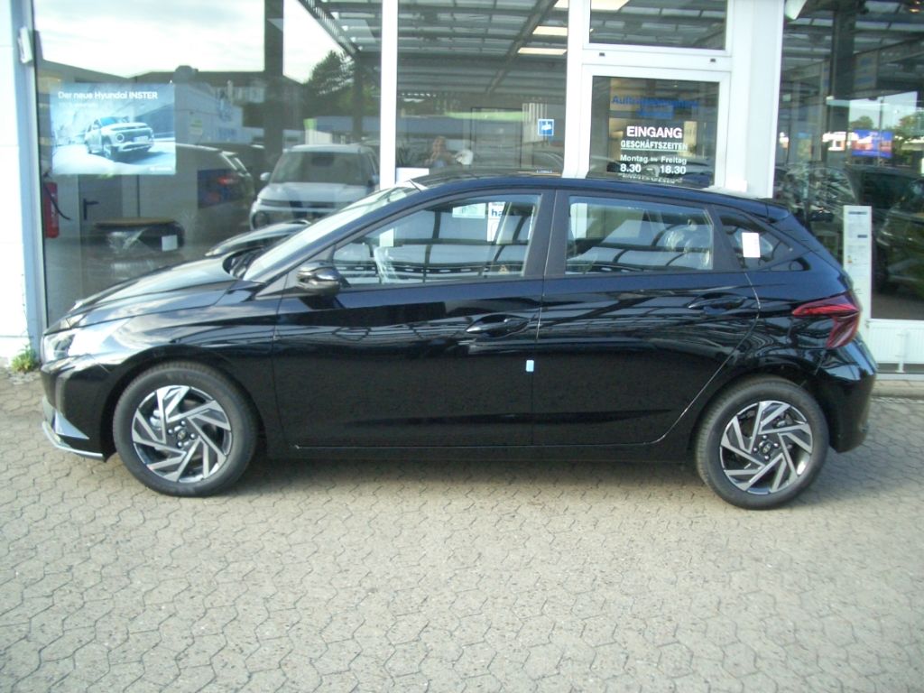 Fahrzeugabbildung Hyundai i20 Facelift MJ25 1.0 DCT Automatik Trend