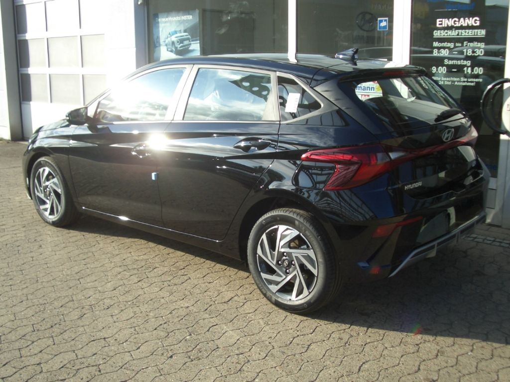 Fahrzeugabbildung Hyundai i20 Facelift MJ25 1.0 DCT Automatik Trend