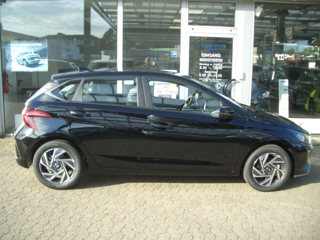 Fahrzeugabbildung Hyundai i20 Facelift MJ25 1.0 DCT Automatik Trend