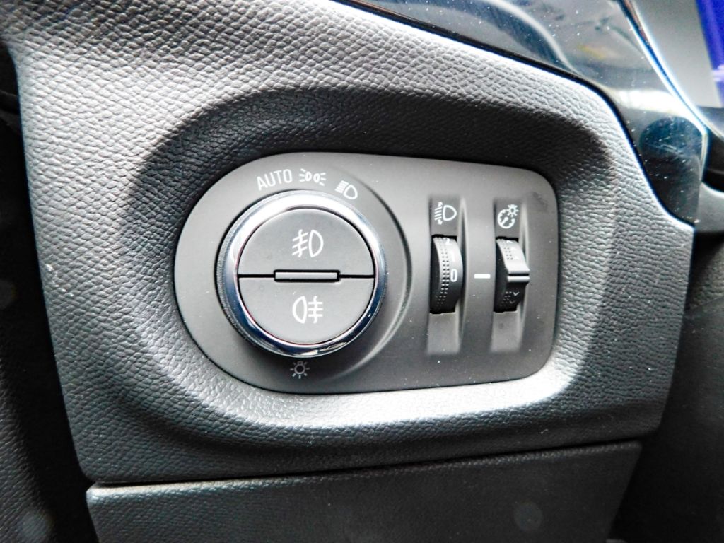 Fahrzeugabbildung Opel Corsa F Basis Sitz-Hzg Rückfahrkamera carplay Le