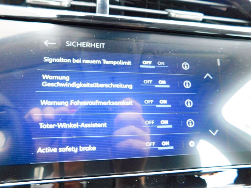 Fahrzeugabbildung Opel Corsa F Basis Sitz-Hzg Rückfahrkamera carplay Le
