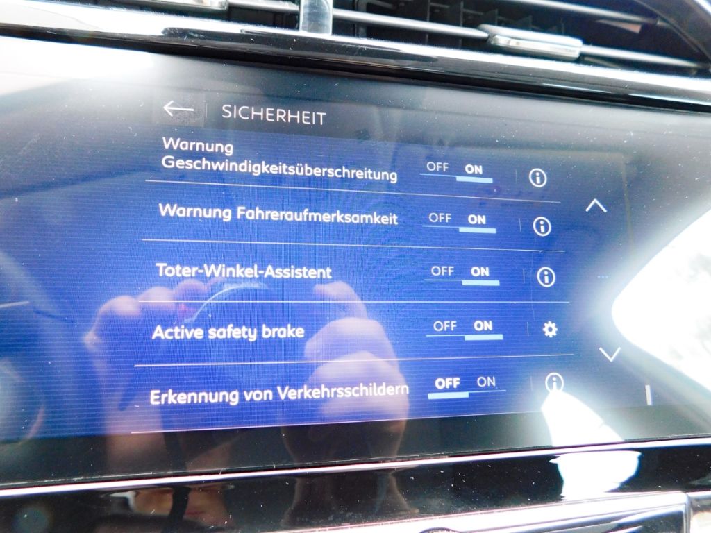 Fahrzeugabbildung Opel Corsa F Basis Sitz-Hzg Rückfahrkamera carplay Le