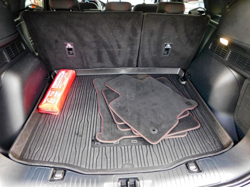 Fahrzeugabbildung Ford Kuga Plug-In Hybrid ST-Line 2.5 Duratec -PHEV Fa