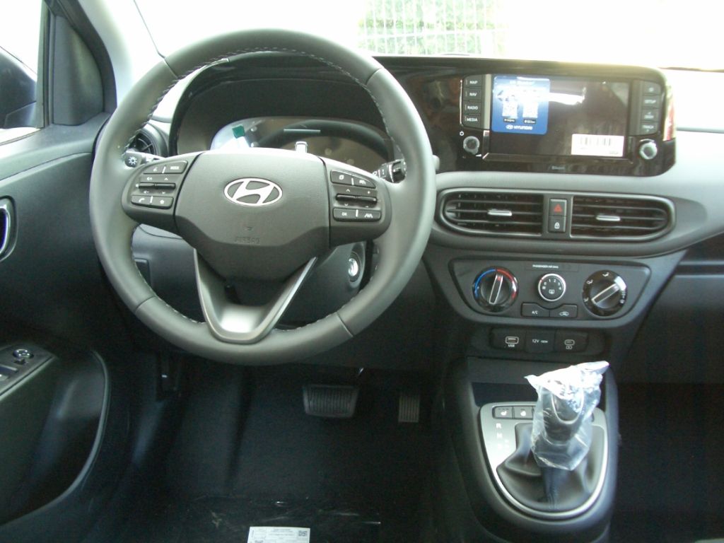 Fahrzeugabbildung Hyundai i10 Facelift 1.0 AT Trend Navigation, Kamera