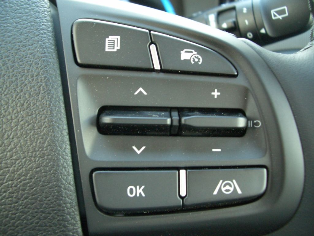 Fahrzeugabbildung Hyundai i10 Facelift 1.0 AT Trend Navigation, Kamera