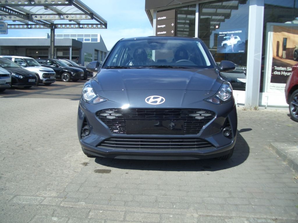 Fahrzeugabbildung Hyundai i10 Facelift 1.0 AT Trend Navigation, Kamera