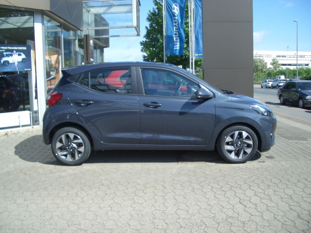 Fahrzeugabbildung Hyundai i10 Facelift 1.0 AT Trend Navigation, Kamera