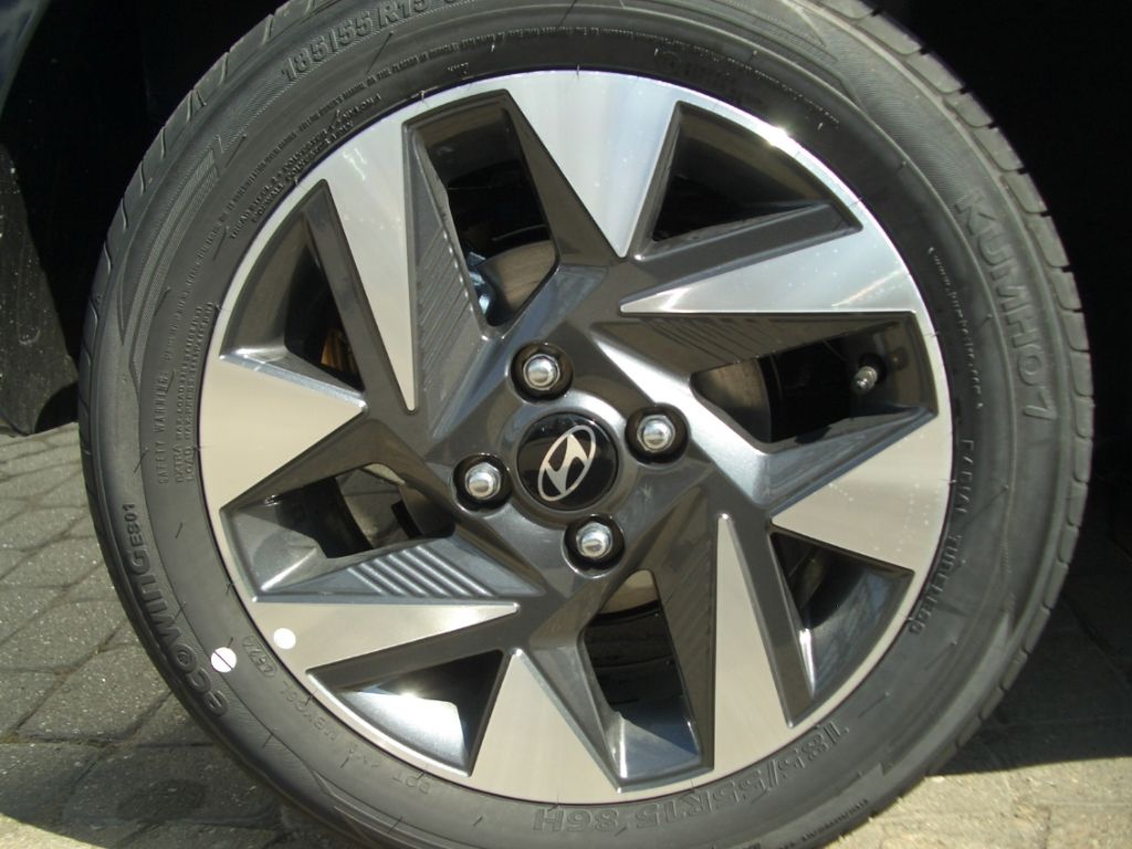 Fahrzeugabbildung Hyundai i10 Facelift 1.0 AT Trend Navigation, Kamera